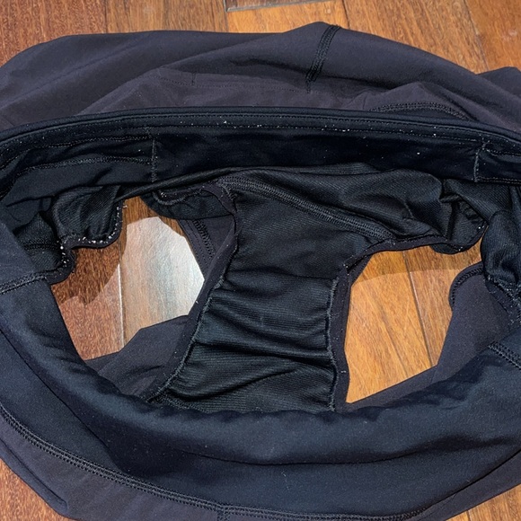 Lululemon Size 4 Speed Up Shorts - Picture 6 of 6